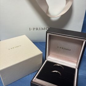 【アイプリモ(I-PRIMO)の口コミ】 指輪のデザインがウェーブタイプになっていて派手すぎずシンプル過ぎずで…