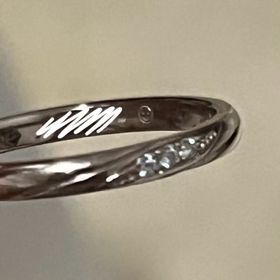 【アイプリモ(I-PRIMO)の口コミ】 シンプルなデザインだけどさりげなくキラキラする感じがとても可愛くてお…