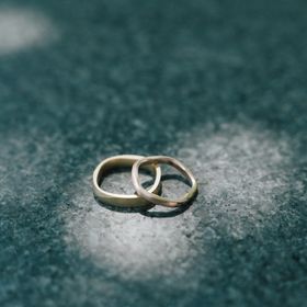 【mina.jewelry(ミナジュエリー)】の口コミ 2人ともSNSでみた多角形の指輪が個性的で好きだったので、そこにお互い...