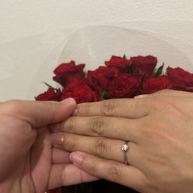 【銀座ダイヤモンドシライシの口コミ】 ダイヤモンドのカットや輝きがしっかりと外部の機関でも評価されており、…