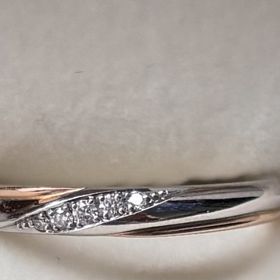 【ケイウノ ブライダル(K.UNO BRIDAL)の口コミ】 シルバーとゴールドの両方が欲しかったので、さり気なくゴールドを入れて…