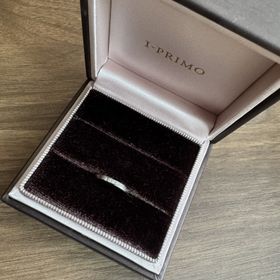 【アイプリモ(I-PRIMO)の口コミ】 シンプルなデザインだけど光に当たるとキラキラして華やかになります。
ま…