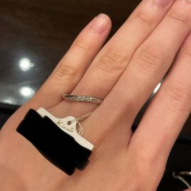 【ケイウノ ブライダル(K.UNO BRIDAL)の口コミ】 ゆるくウェーブになっているところが可愛いです。
ディズニーほか一からオ…