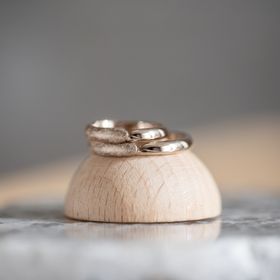 【Cayof(カヨフ)の口コミ】 人と一緒は嫌、何か個性がほしいと探していた時にカヨフさんに出会いまし…