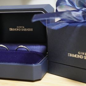 【銀座ダイヤモンドシライシの口コミ】 アーク形状だけど、研磨が入っていることで、特に大人っぽい印象。付け心…