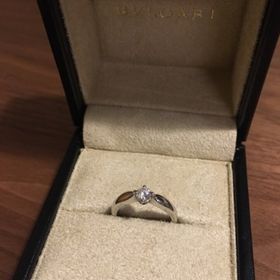 【ブルガリ(BVLGARI)の口コミ】 インターネットや雑誌で調べた後何店舗か実際に見に行きましたが
店舗で実…