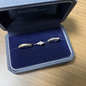 【銀座ダイヤモンドシライシの口コミ】 まず付け心地が滑らかでとてもいいです！
ピンクゴールドとプラチナが織り…