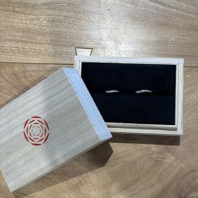 【出雲結(いずもゆい)の口コミ】 シンプルなデザインなのに、ダイヤモンドがさりげなく入っているところが…