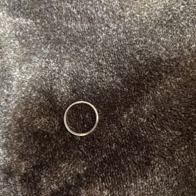 【アイプリモ(I-PRIMO)の口コミ】 普段使いすることを考えて指輪選びをしていたため、シンプルで着け心地が…