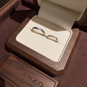 【TANZO.(鍛造指輪)の口コミ】 艶消しと、鏡面のデザインにラインを入れてより艶消しが目立つデザインに…