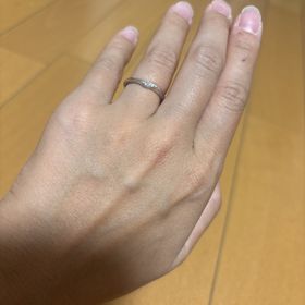【ケイウノ ブライダル(K.UNO BRIDAL)の口コミ】 普段使いをしたかったため、仕事中もつけられるデザインでワンポイントの…