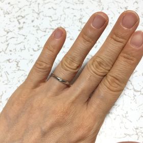 【canal4℃(カナルヨンドシー)の口コミ】 いただいた婚約指輪がストレートラインの物だったので、重ね付けする事も…