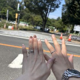 【銀座ダイヤモンドシライシの口コミ】 シンプルでかつ重ね付けしても可愛く見えるのと指が細く見える。また、歳…