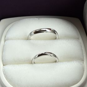 【俄(にわか)】の口コミ シンプルかつ高級感もあり、デザインなども一目惚れでした。
カラーは王道...