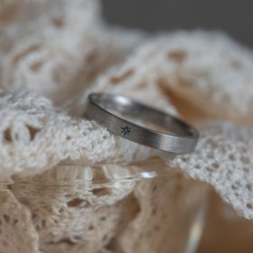 【Cayof(カヨフ)の口コミ】 女性が男性に贈る婚約指輪としてふさわしいデザイン、というものを考えて…