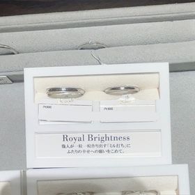 【ケイウノ ブライダル(K.UNO BRIDAL)の口コミ】 探していた、上下にミル打ちのデザインがあるもの！
ケイウノの前にティフ…