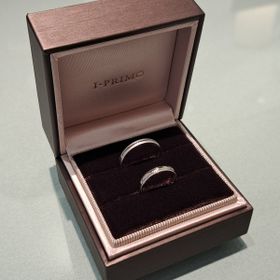 【アイプリモ(I-PRIMO)の口コミ】 ダイヤモンドの輝きがとても素敵です。当初石の無い指輪を探していました…