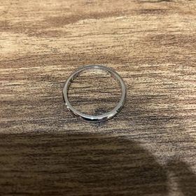 【CRAFY(クラフィ)の口コミ】 シンプルで長くつけられるデザイン。
誕生石を内側に埋め込んでいるため、…