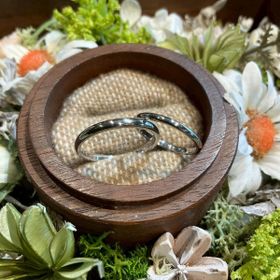 【鎌倉彫金工房の口コミ】 プラチナ/甲丸/クリア仕上げで製作しました。
結婚指輪っぽいデザインが良…