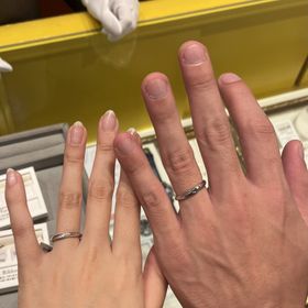 【ケイウノ ブライダル(K.UNO BRIDAL)の口コミ】 付け心地の良さ。充実したアフターサービスが生涯無料なこと。
石の数やサ…