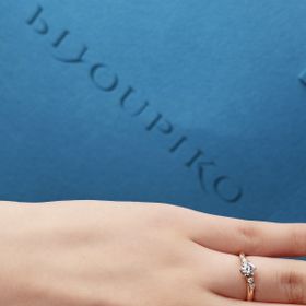 【BIJOUPIKO(ビジュピコ)の口コミ】 自分の指に合うものが欲しいと何店舗かお伺いした中で、特に目を引いたも…