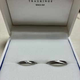 【FISCHER(フィッシャー)の口コミ】 こちらの指輪はまず、洗練されたデザインがおすすめのポイントです。シン…