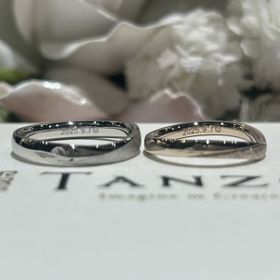 【TANZO.(鍛造指輪)の口コミ】 指輪はプラチナでデザインは斜めにラインを入れたものをお願いしました。…