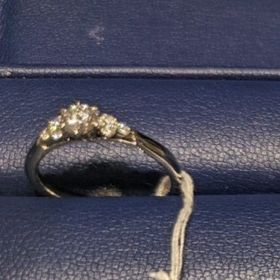 【銀座ダイヤモンドシライシの口コミ】 指輪のデザインは可愛らしいものからシンプルなものまで豊富に揃っていま…