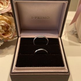 【アイプリモ(I-PRIMO)の口コミ】 アイプリモのウェーブ型結婚指輪を購入しました。指に自然に馴染む美しい…