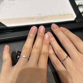 【ラザール ダイヤモンド(LAZARE DIAMOND)の口コミ】 とても華やかですが派手すぎず、上品なデザインだと思います。長く、綺麗…