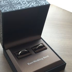 【EURO WEDDING BANDの口コミ】 色々なブランドの色々な指輪をはめてみた後にこの指輪をはめたら、もの凄…