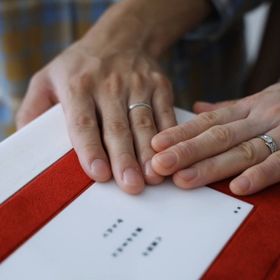 【出雲結(いずもゆい)の口コミ】 シンプルだけどすごくデザインに思いが込められています。
真ん中と縁とで…