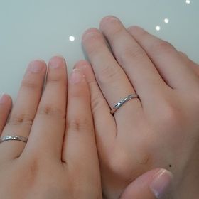 【Disney Cinderella(ディズニー シンデレラ)の口コミ】 ・細身のウェーブデザインで、子供っぽい指でもキレイに見える

・ディズ…