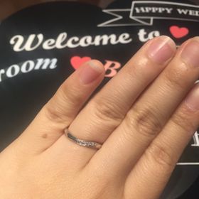 【銀座ダイヤモンドシライシの口コミ】 デザインと価格で決めました。
デザインはシンプルなもので少しダイヤが入…
