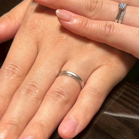 【ケイウノ ブライダル(K.UNO BRIDAL)の口コミ】 シンプルながら上品なデザインで長く身につけられる結婚指輪を探してこち…