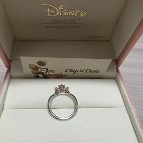 【ケイウノ ブライダル(K.UNO BRIDAL)の口コミ】 チップとデールのデザインが大きすぎず、とても可愛らしいです。相手がデ…