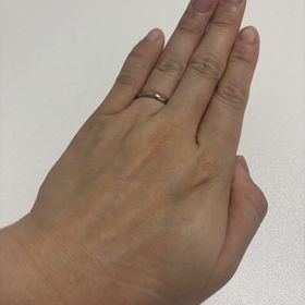 【アイプリモ(I-PRIMO)の口コミ】 指輪のデザインがシンプルで普段使いしやすいところがとても気に入ってい…