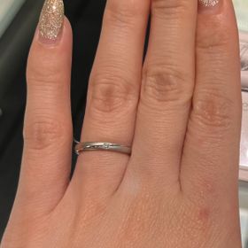 【PILOT BRIDAL(パイロットブライダル)の口コミ】 個性的かつ上品なデザインが素敵でした。
婚約指輪と重ね付けしても邪魔に…