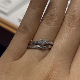 【銀座ダイヤモンドシライシの口コミ】 買わなかったですが、重ね付けがかわいいデザインを探していてお勧めして…