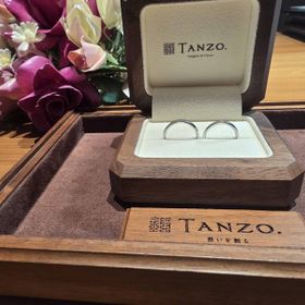 【TANZO.(鍛造指輪)の口コミ】 シンプルがいい、でも無地だと地味すぎるかなぁ…と思っていた中で…