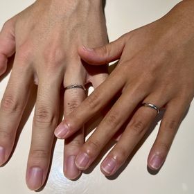 【ROYAL ASSCHER(ロイヤル・アッシャー)】の口コミ シンプルですが、表面のひねりのデザインが他とは違っていて気に入りました...