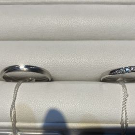 【I's stone(アイズストーン)】の口コミ ウェーブの彫りへダイヤが入るデザインに一目惚れし、その上でカラーダイヤ...