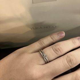 【YUKA HOJO(ユカホウジョウ)の口コミ】 このlay of lightは、指輪をねじって動きをつけているので、私が今まで見…