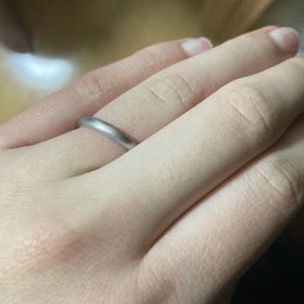 【CRAFY(クラフィ)の口コミ】 外側はマット加工を施し、模様もなく、シンプルなデザインであるため、ど…