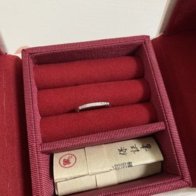 【ひなの口コミ】 太すぎず細すぎず指の短い私でも綺麗に付けられます。なめらかでつけ心地…