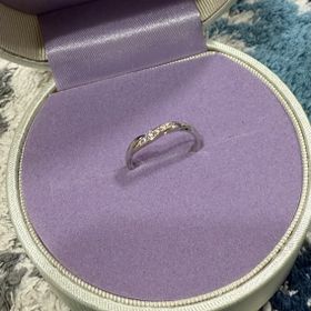 【Disney The Little Mermaid（ディズニー リトル・マーメイド）の口コミ】 トップのねじれているデザインに惹かれたこと、そして他にないデザインだ…