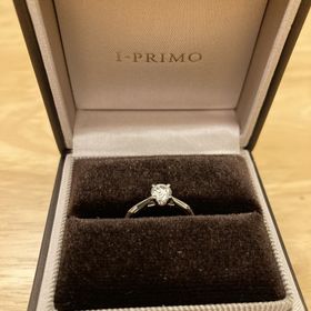 【アイプリモ(I-PRIMO)の口コミ】 ダイヤの大きさにこだわりたかったためこちらのブランドにした。他店の外…