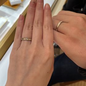 【ブルガリ(BVLGARI)】の口コミ 職業柄派手すぎるものはつけられないので、シンプルかつダイヤ入りはマスト...