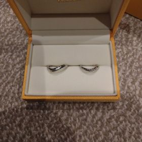 【ケイウノ ブライダル(K.UNO BRIDAL)の口コミ】 自分達の希望のデザインを入れたり、記念日を入れたり自由度が高いです。
…