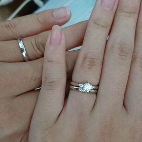 【銀座ダイヤモンドシライシの口コミ】 他店と比較したときに、婚約指輪のデザインが一番可愛かったです。
餓えか…